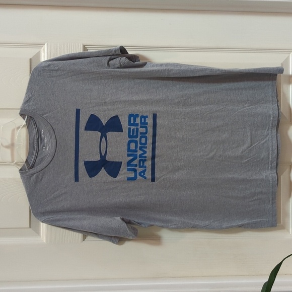 Under Armour Men's Loose Fit Gray Short Sleeve Graphic Tee Size Medium - Picture 1 of 6